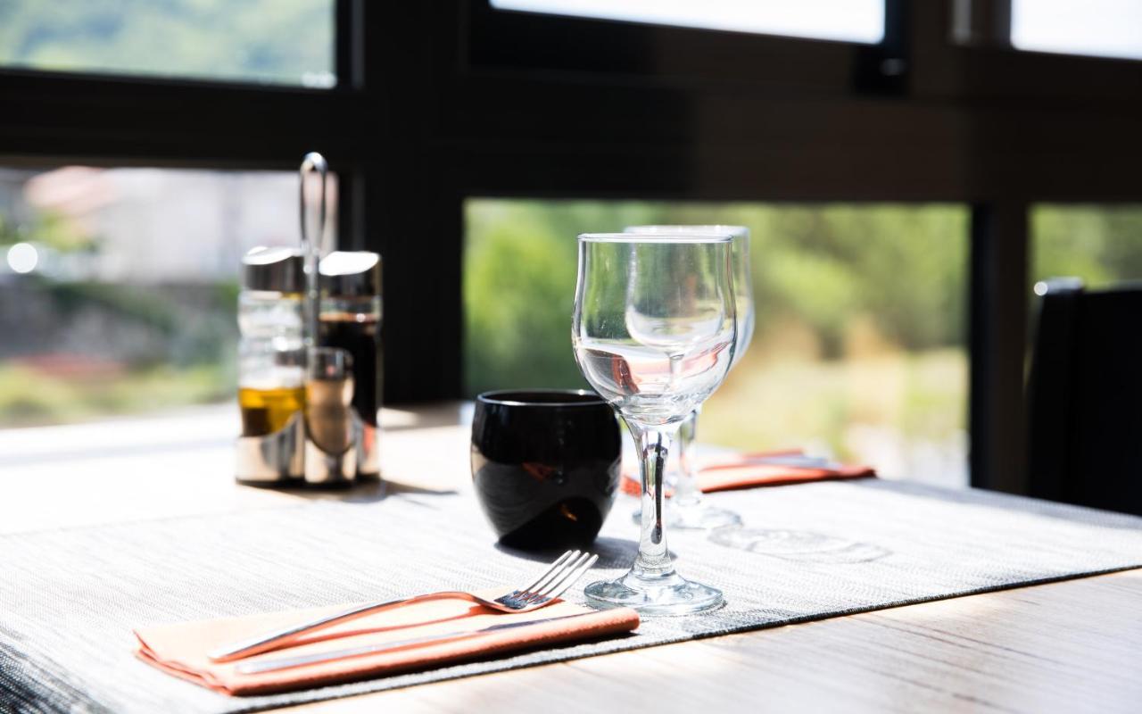乐贝尔维尤酒店 阿列日河畔的塔拉斯孔 外观 照片